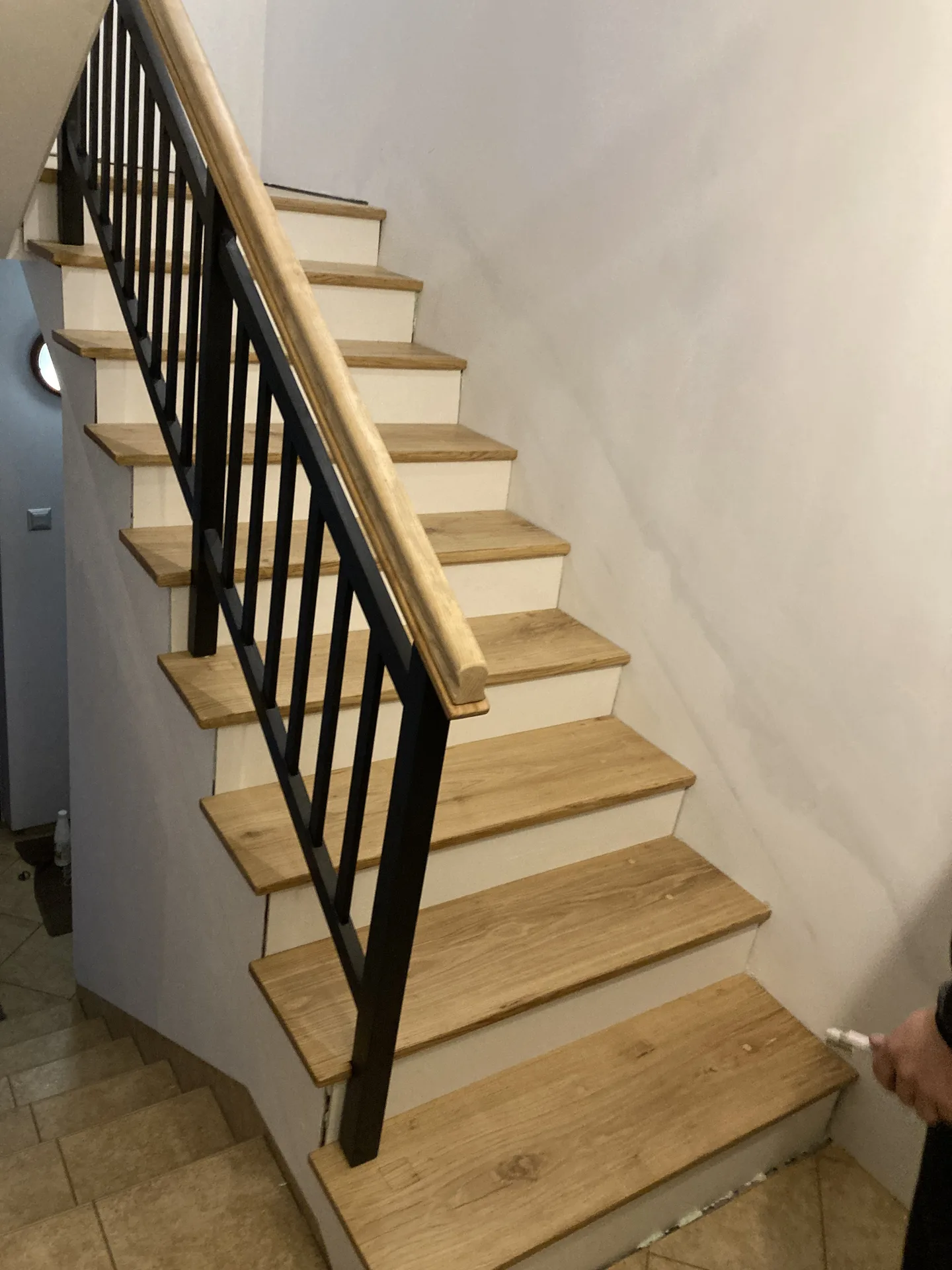 Schody beton-drewno — zdjęcie 9